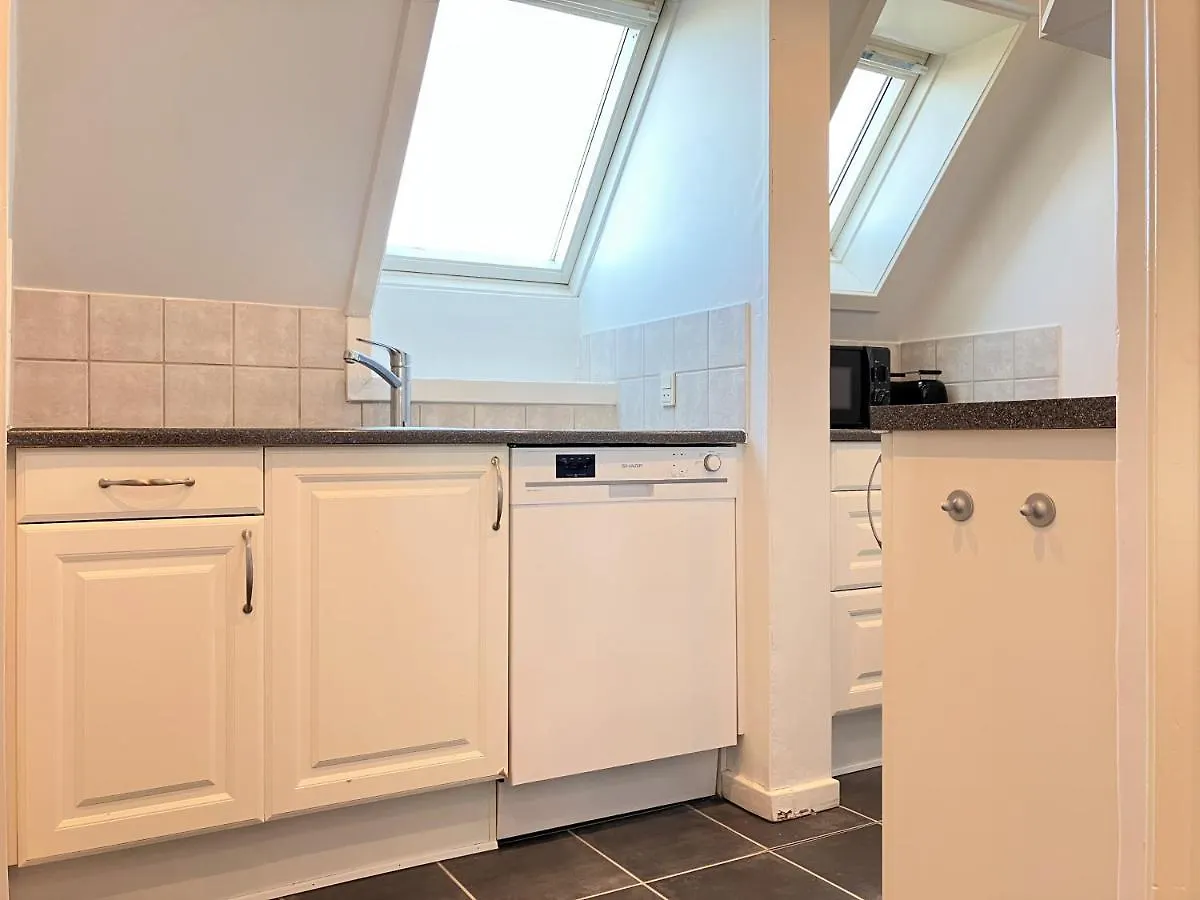 Four Bedroom Apartment In Esbjerg, Kirkegade 12