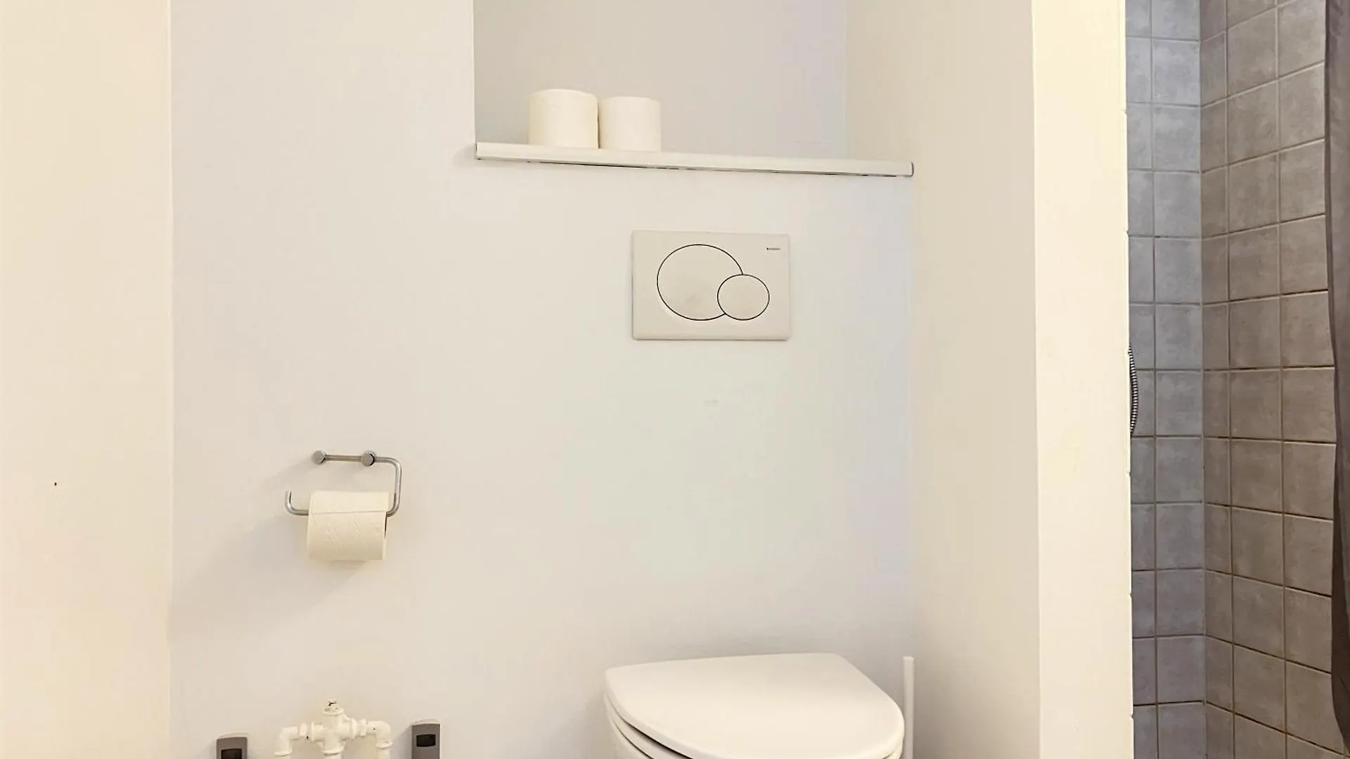 Four Bedroom Apartment In Esbjerg, Kirkegade 12