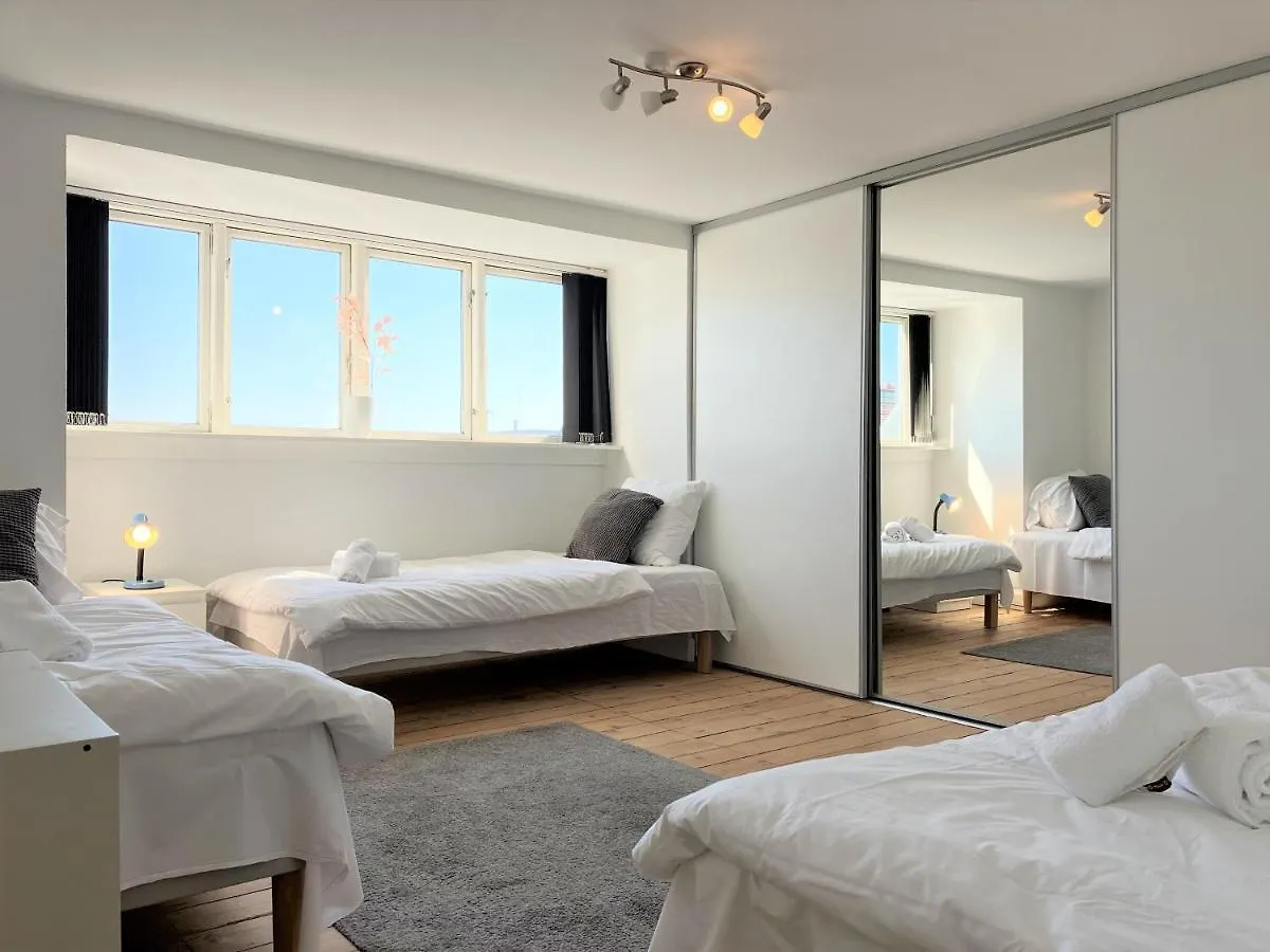 Four Bedroom Apartment In Esbjerg, Kirkegade 12 Esbjerg